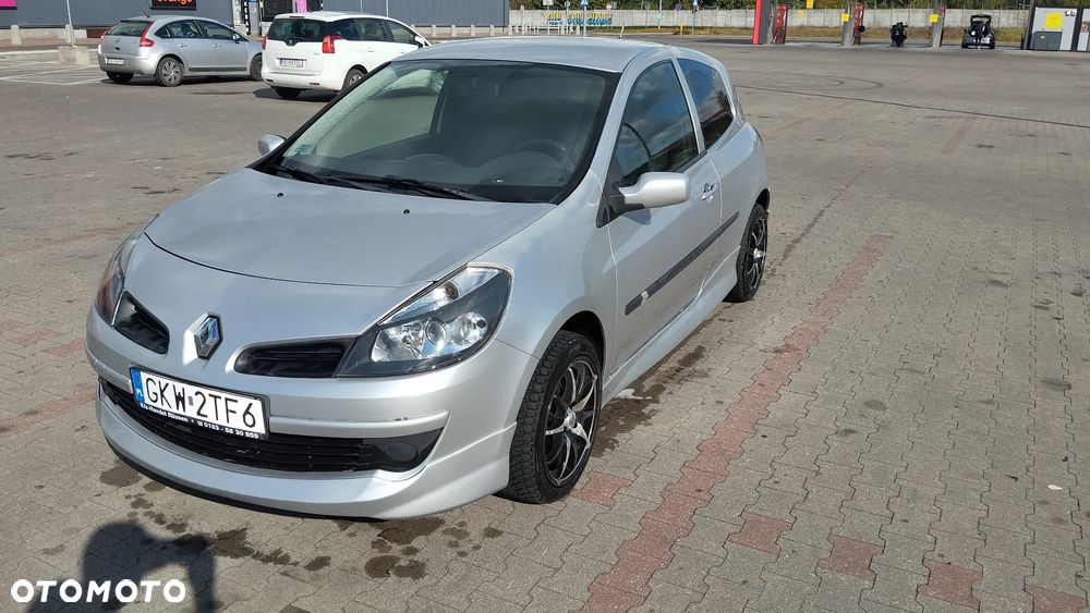 Renault Clio - 10
