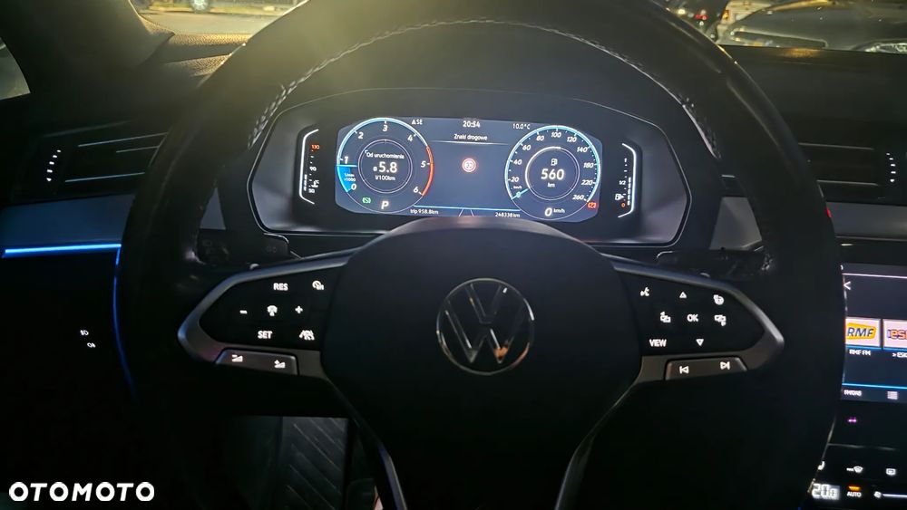 Volkswagen Passat 2.0 TDI SCR DSG Elegance - 38