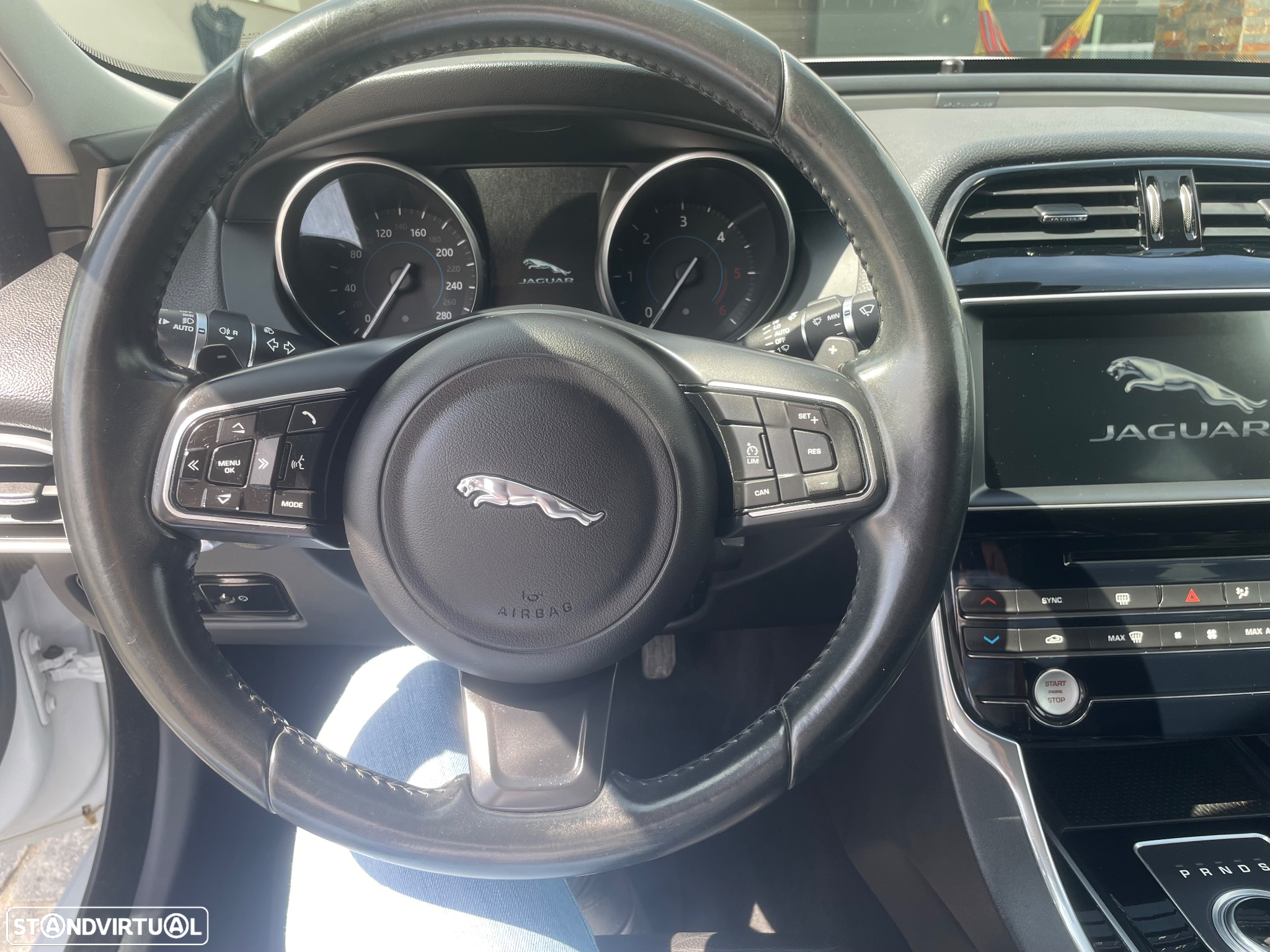 Jaguar XE 2.0 D Prestige Aut. - 5