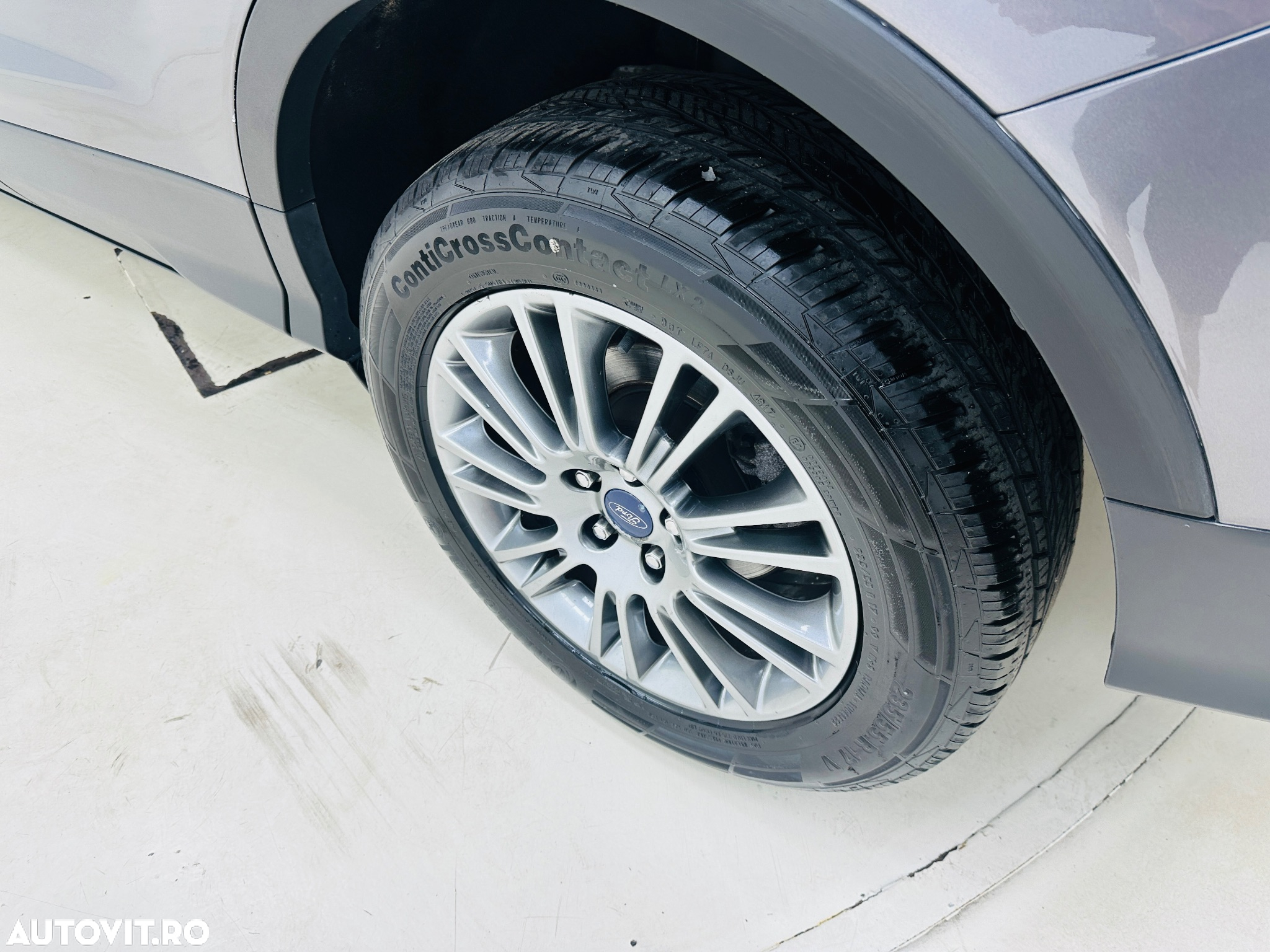 Ford Kuga - 14