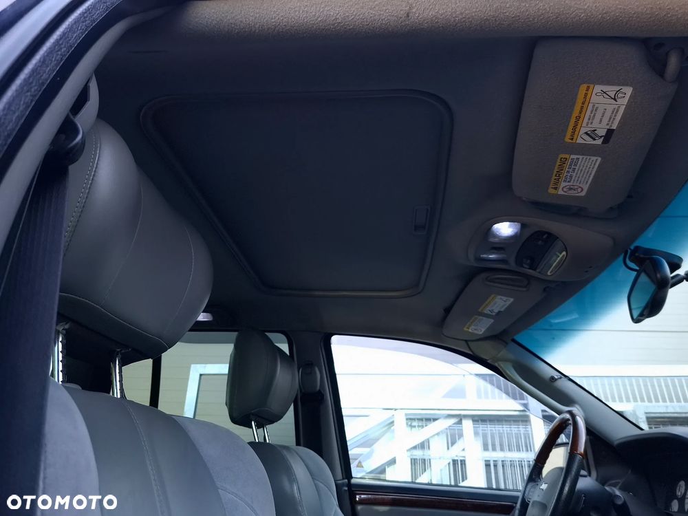 Jeep Grand Cherokee - 29