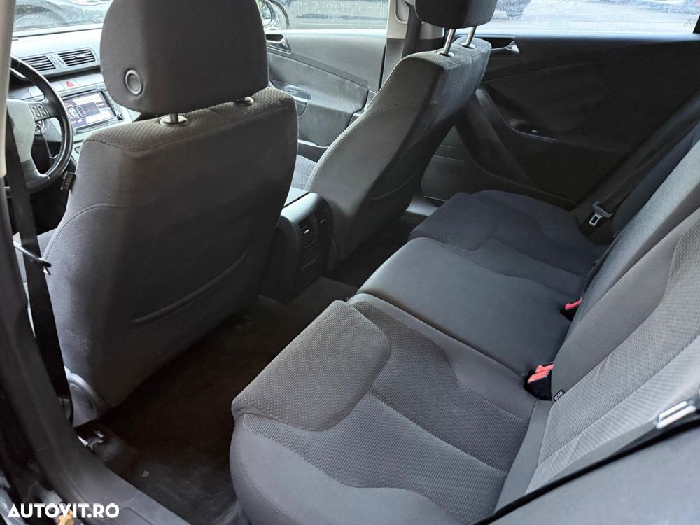 Volkswagen Passat - 8