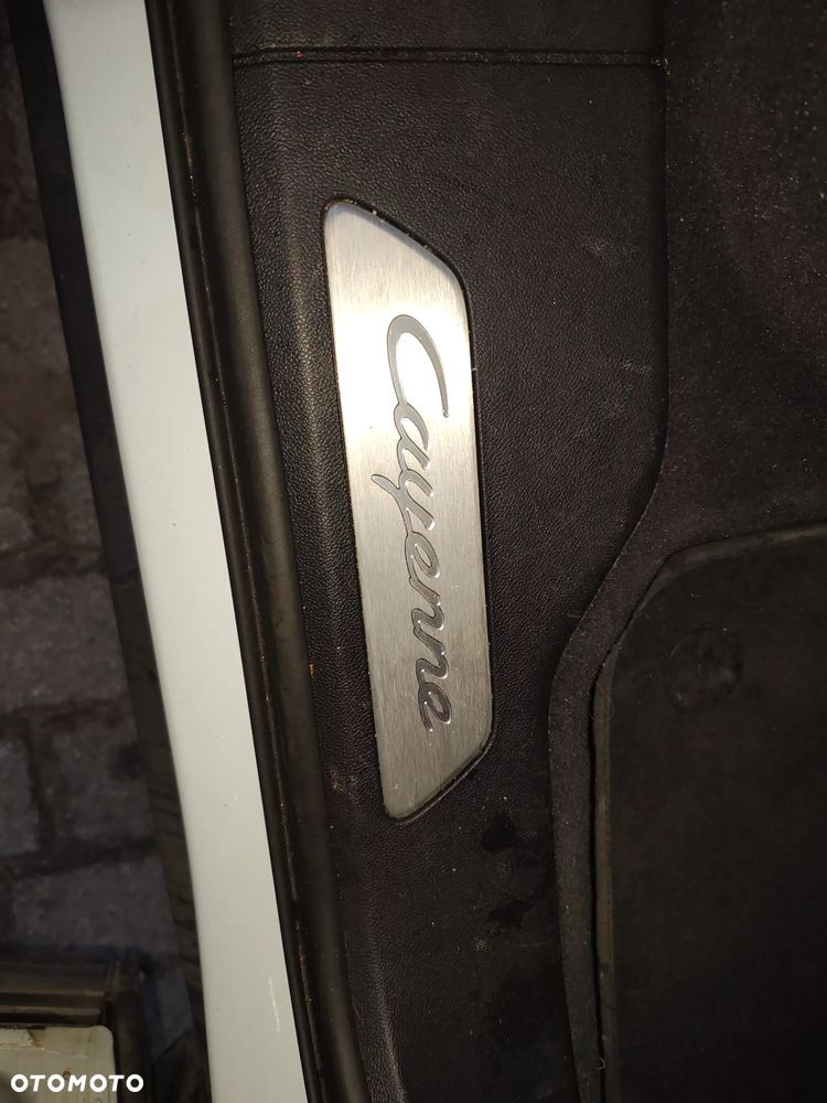 Porsche Cayenne Standard - 13