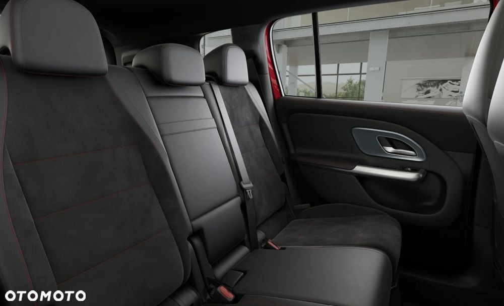Mercedes-Benz GLB - 8