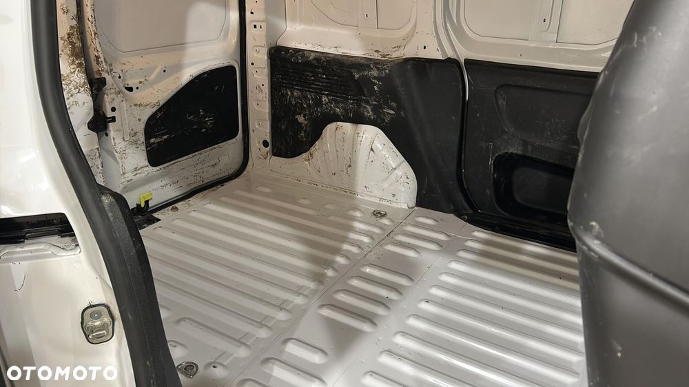 Toyota Proace City - 24