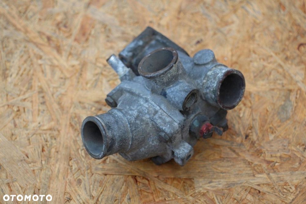 Obudowa termostatu kompletna BMW silnik m20 1265058 oryginalna - 2