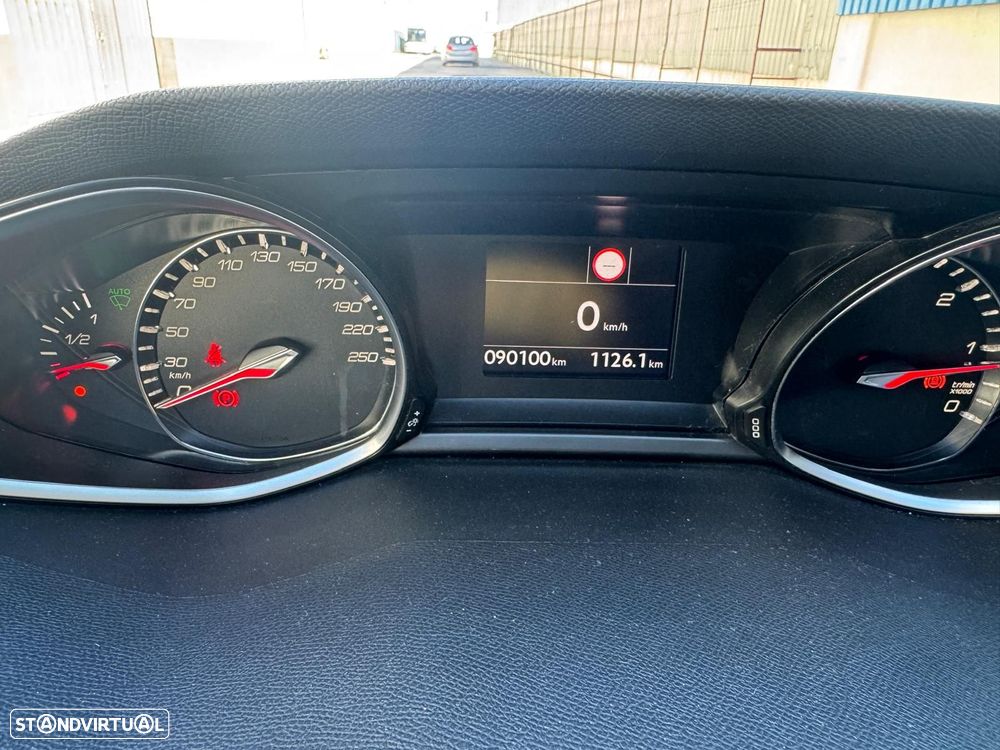Peugeot 308 SW - 13