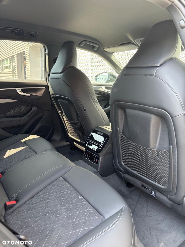 Audi A6 Avant TDI mHEV Quattro S tronic - 16