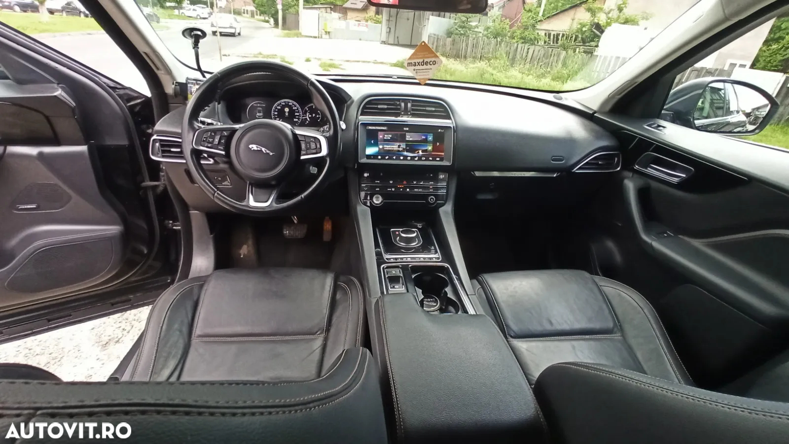Jaguar F-Pace 25d AWD Pure - 11