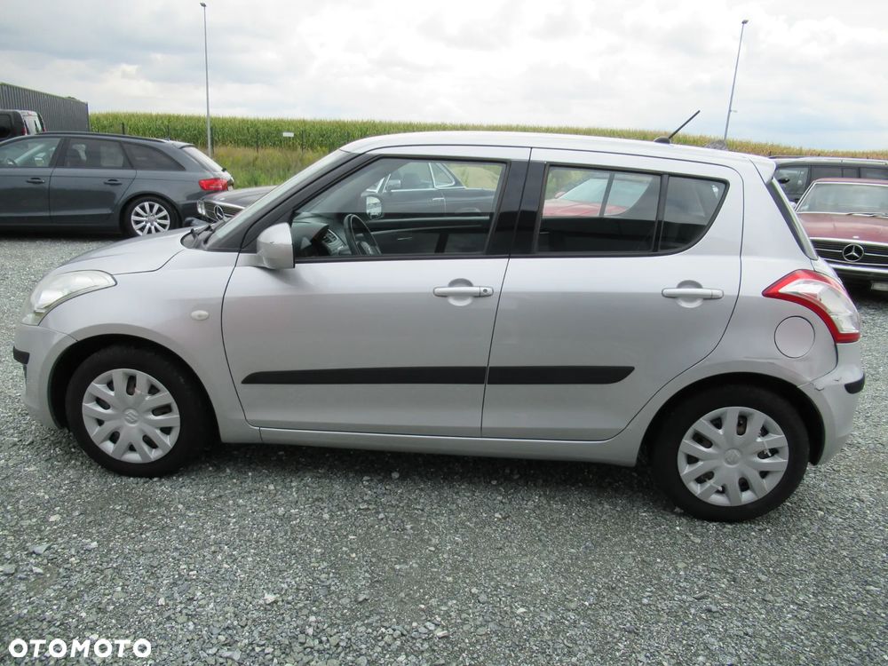 Suzuki Swift - 10