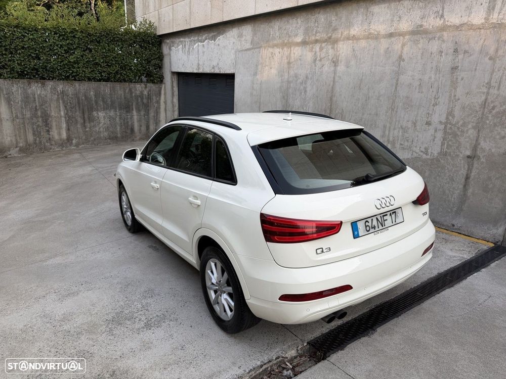 Audi Q3 2.0 TDI Business Line - 6