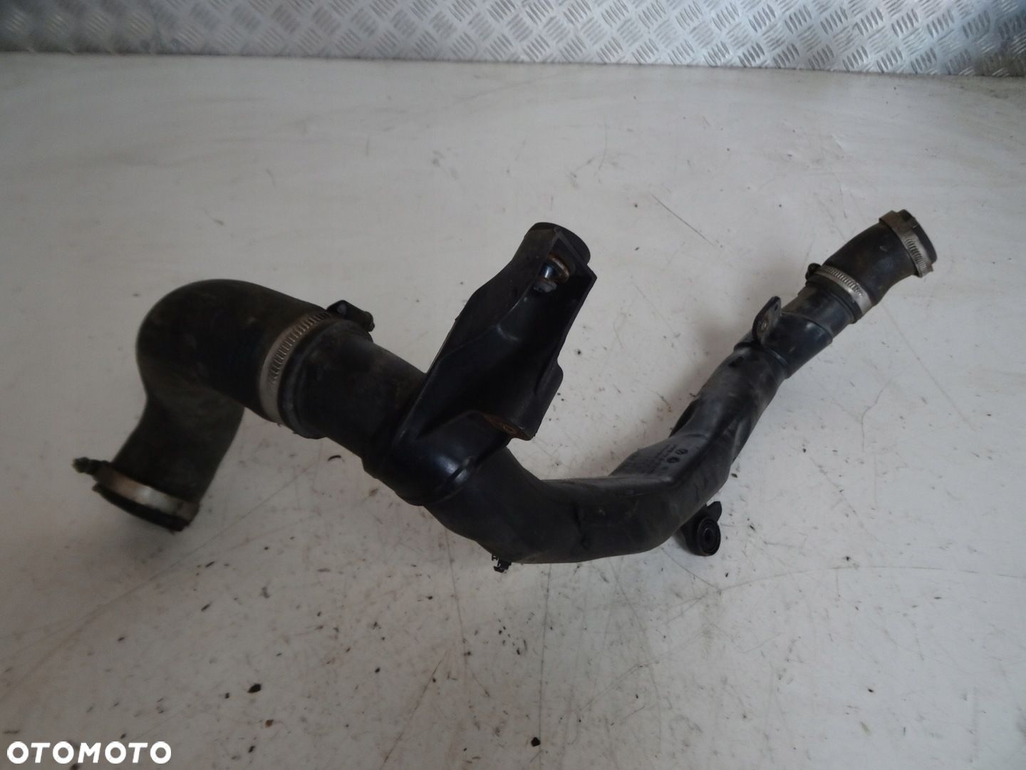WĄŻ PRZEWÓD RURA INTERCOOLERA POWIETRZA VOLKSWAGEN TIGUAN I 5N0145840E - 1