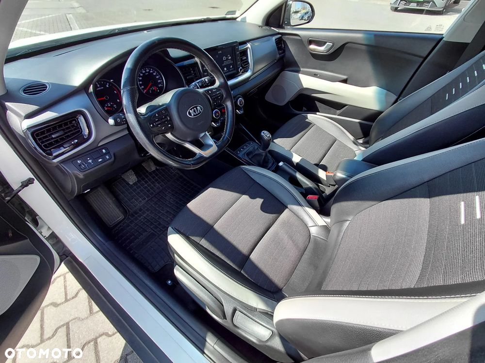 Kia Stonic 1.6 CRDi SCR L - 9