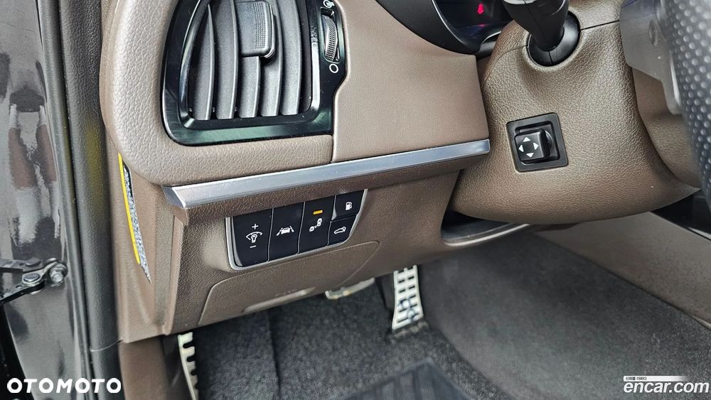 Kia Stinger 2.0 T-GDI GT Line - 11