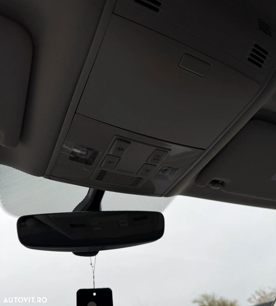 Volkswagen Passat 2.0 TDI DSG Comfortline - 32