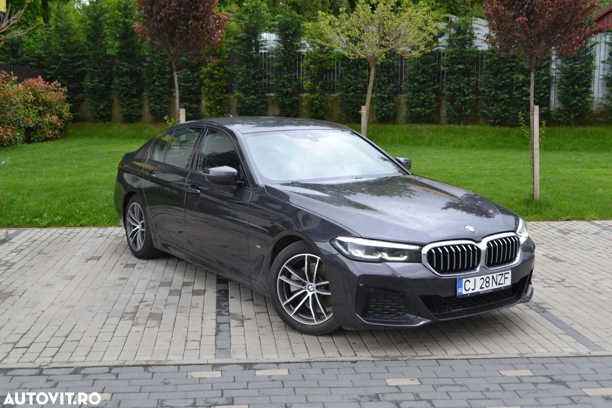 BMW Seria 5 520d Touring Aut. M Sport Edition - 1