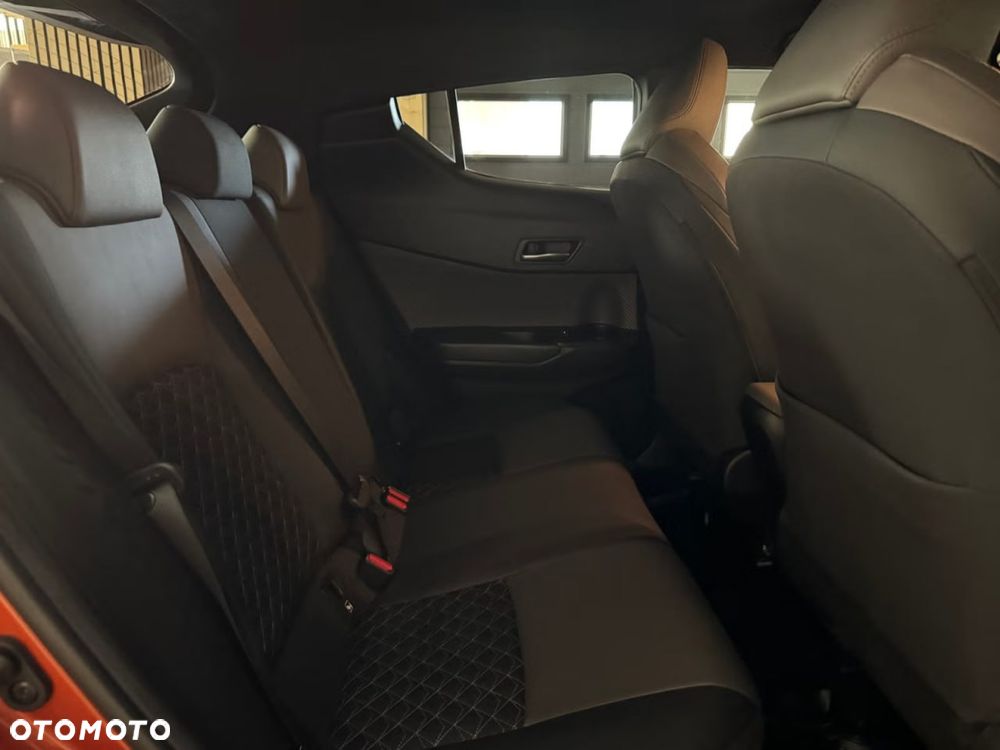 Toyota C-HR 2.0 Lounge - 9