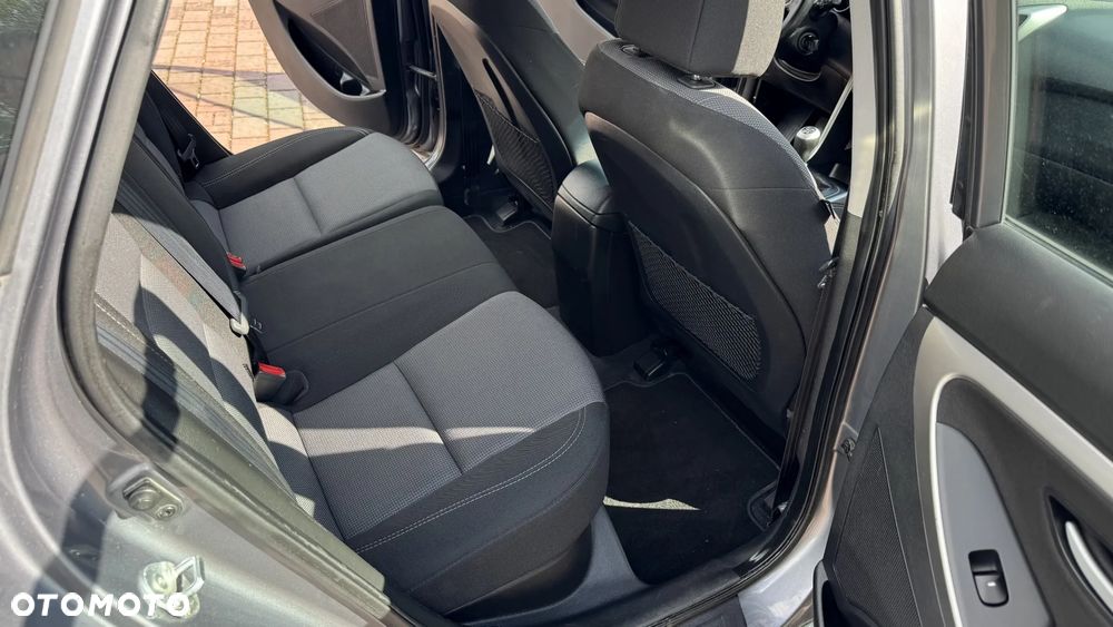 Hyundai i30 blue 1.6 GDI Passion - 32