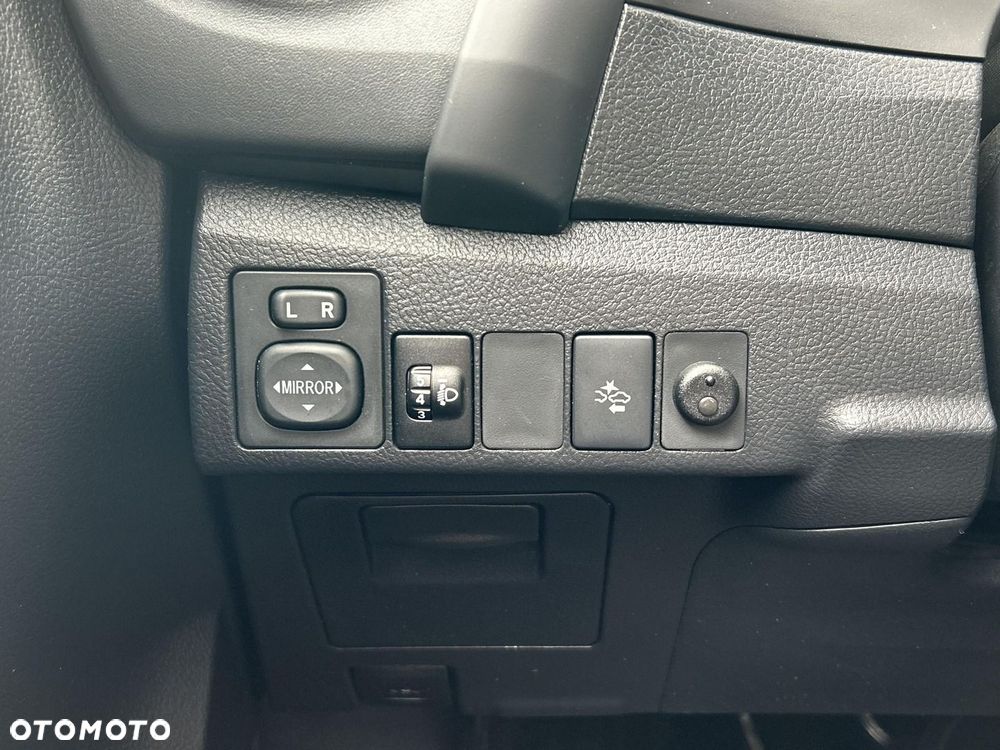 Toyota Auris 1.6 Premium - 20