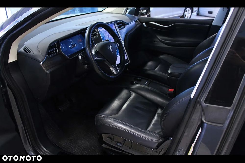 Tesla Model X Long Range Plus - 14