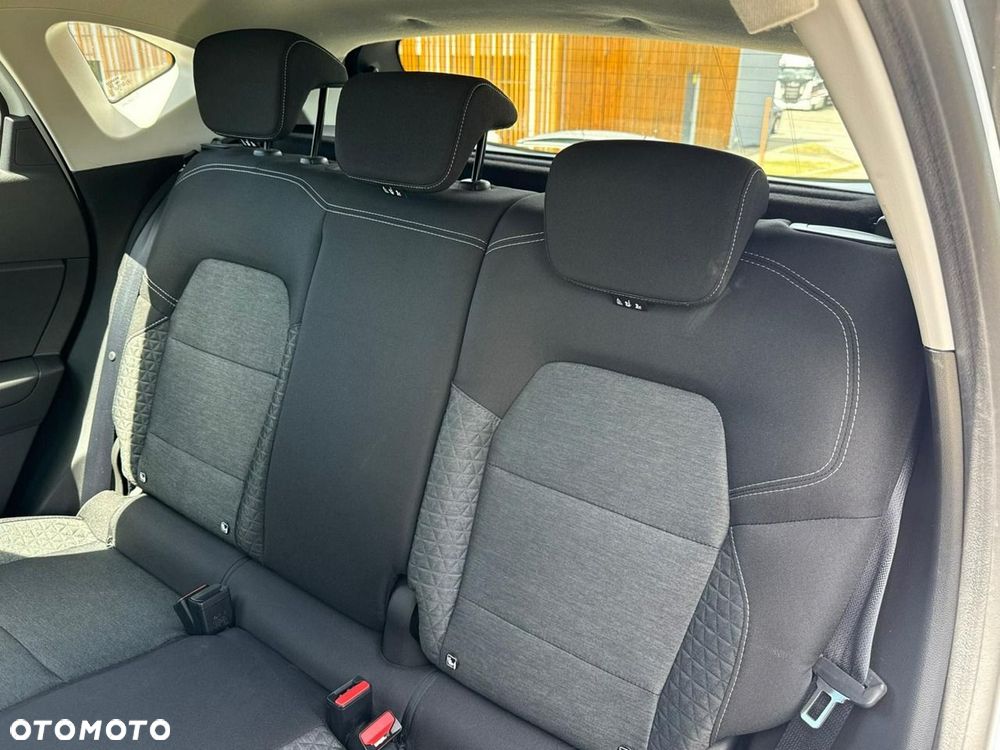 Renault Captur TCe Mild Hybrid 140 GPF TECHNO - 24