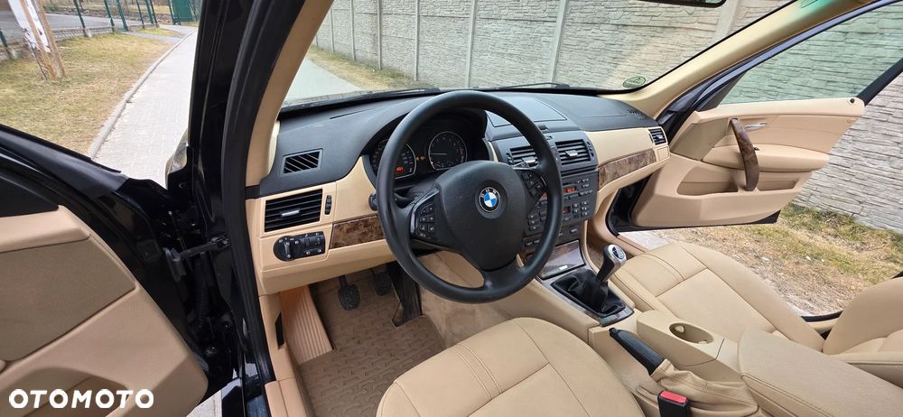 BMW X3 xDrive25i - 19