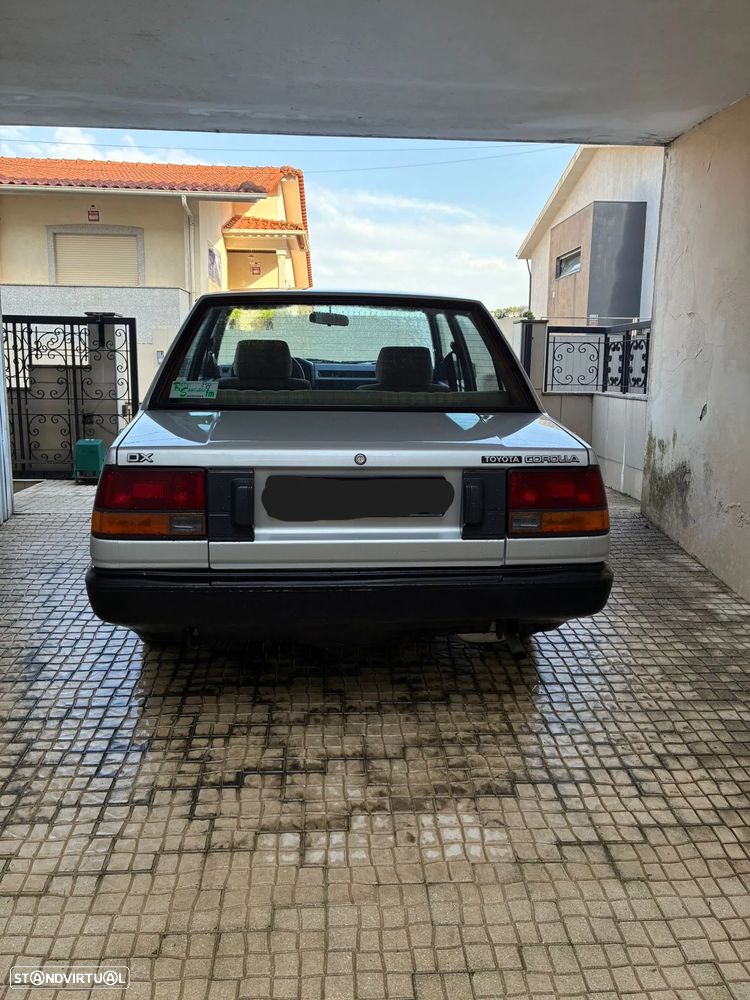 Toyota Corolla Sedan 1.3 Silver Line - 5
