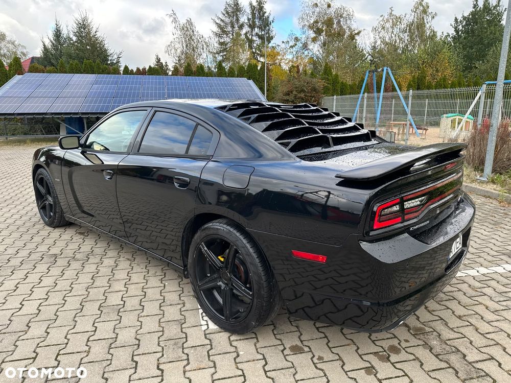 Dodge Charger 5.7 V8 RT - 9