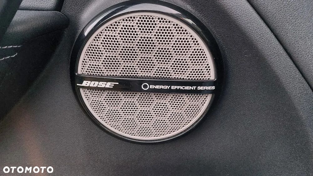 Renault Megane ENERGY TCe 130 EDC BOSE EDITION - 10