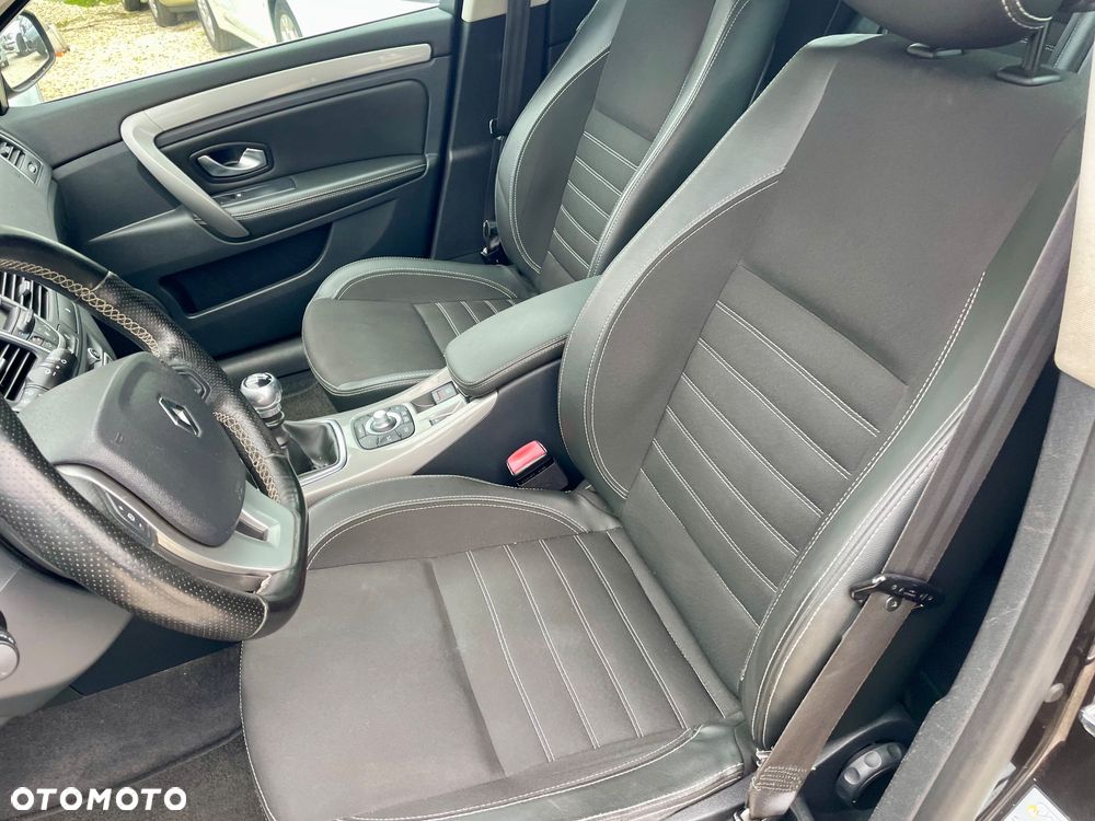 Renault Laguna dCi 110 FAP Limited - 28