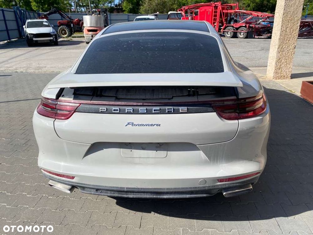 Porsche Panamera 4 Executive - 5