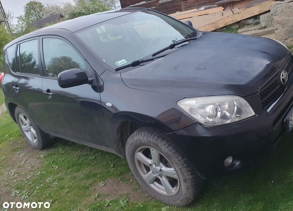 Toyota RAV4 - 1