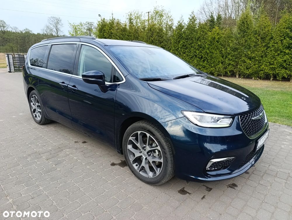 Chrysler Pacifica - 13