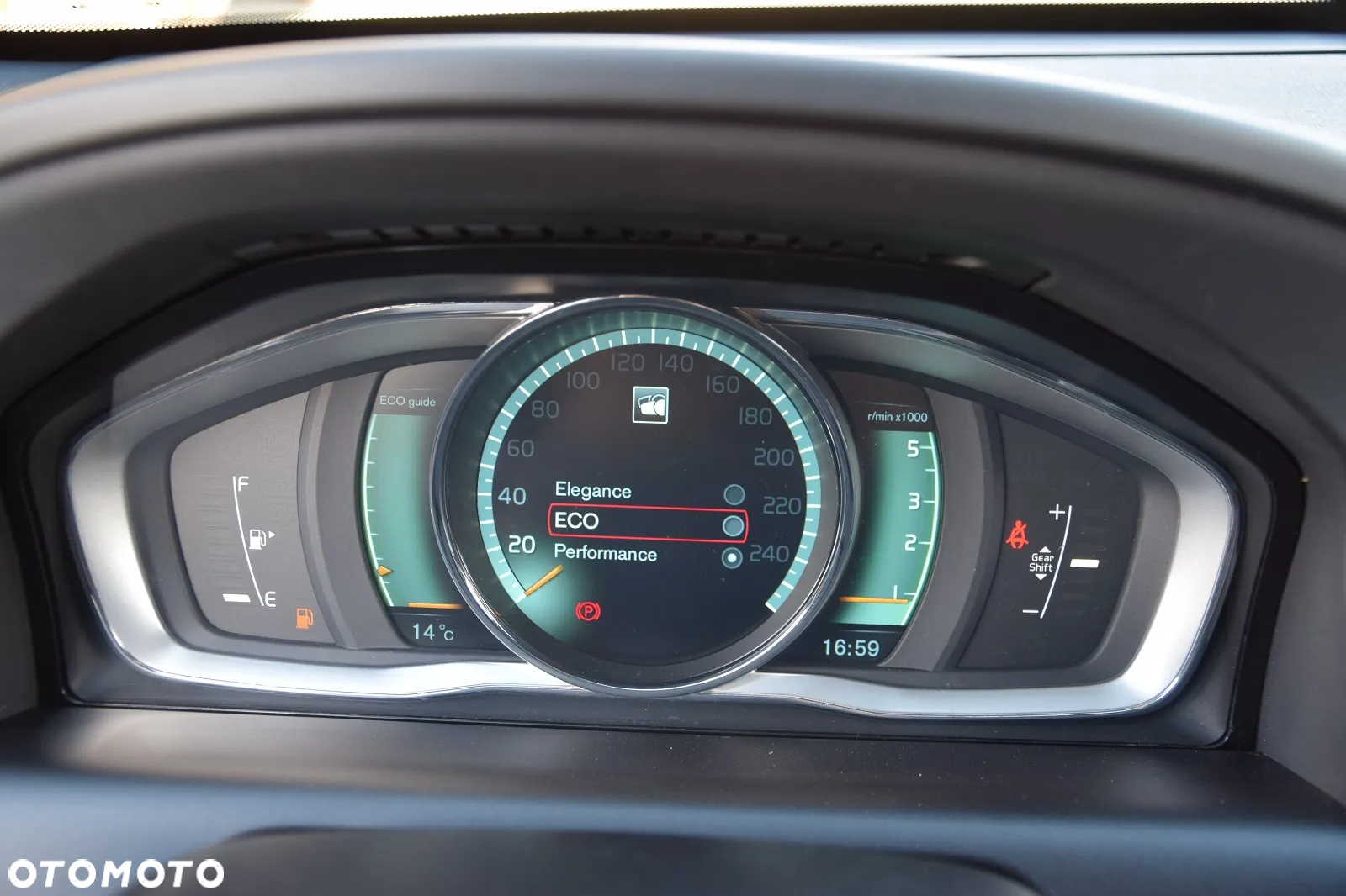 Volvo XC 60 D5 AWD Summum - 21
