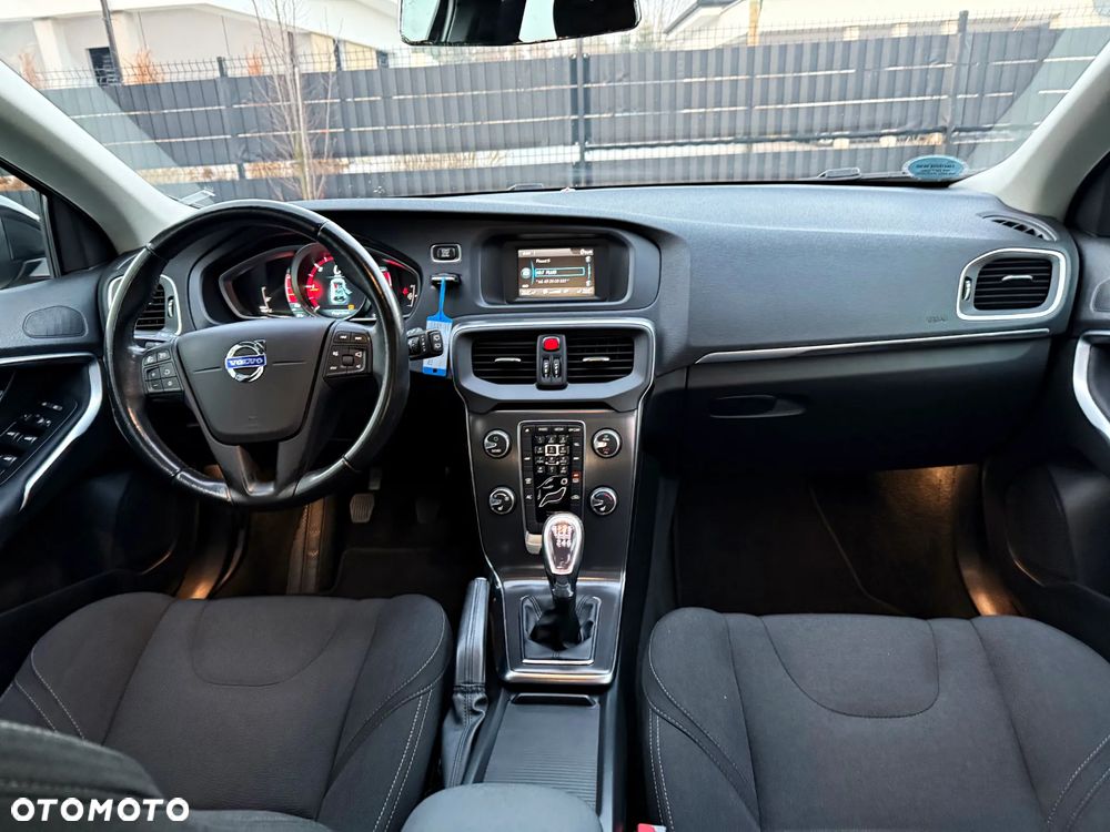 Volvo V40 D2 You - 22
