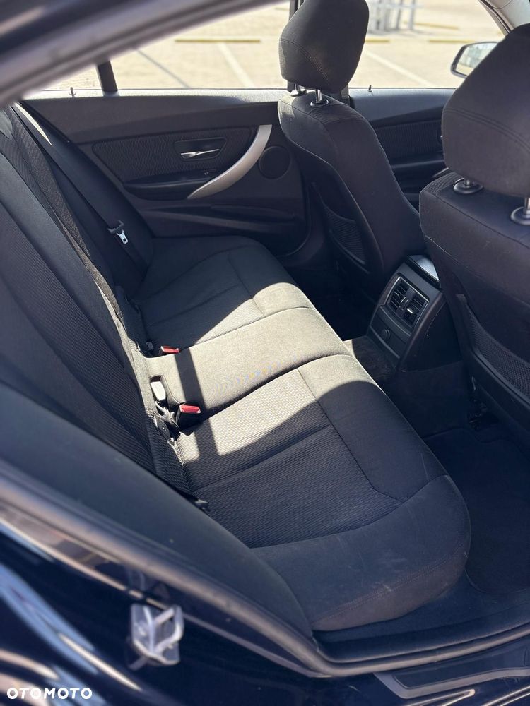 BMW Seria 3 318d Advantage - 7