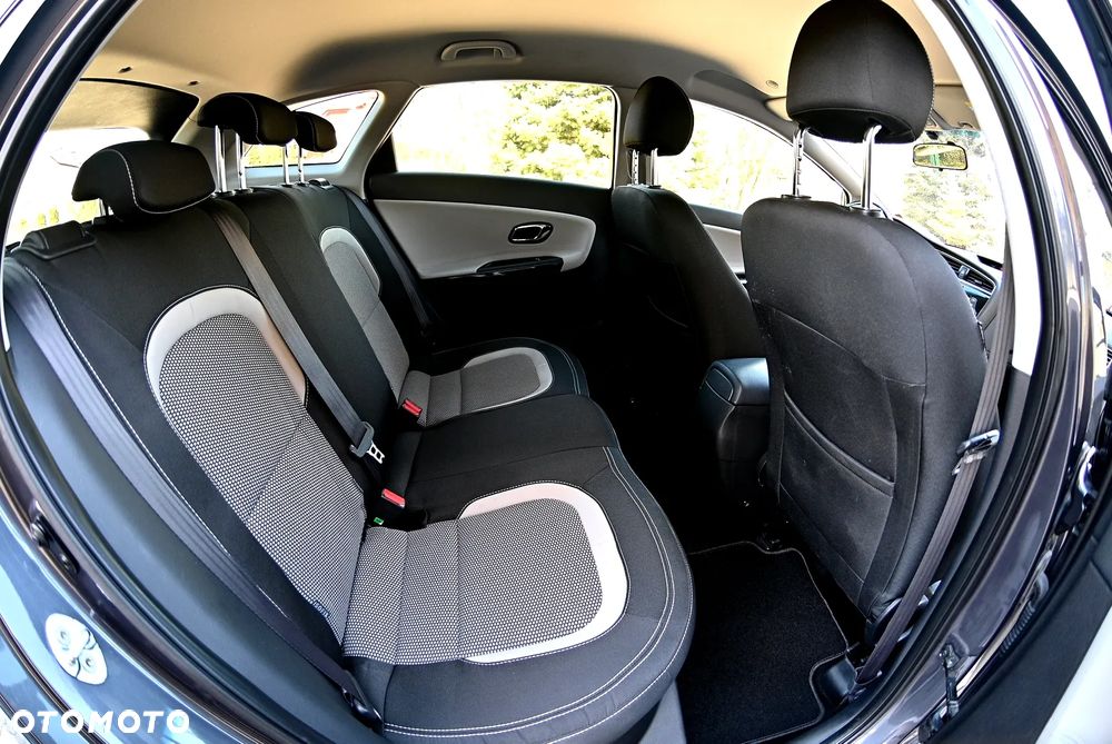 Kia Ceed 1.4 CVVT Dream Team Edition - 30