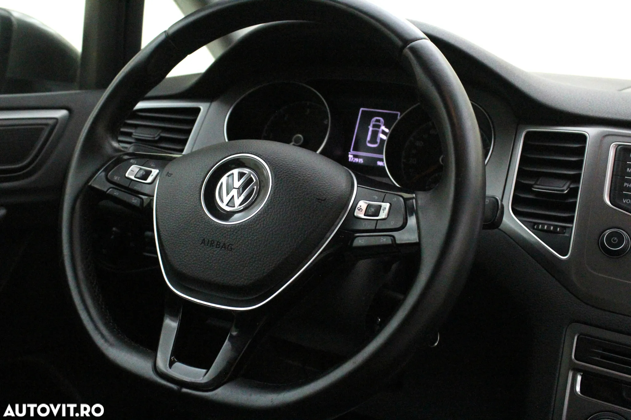 Volkswagen Golf Sportsvan - 16