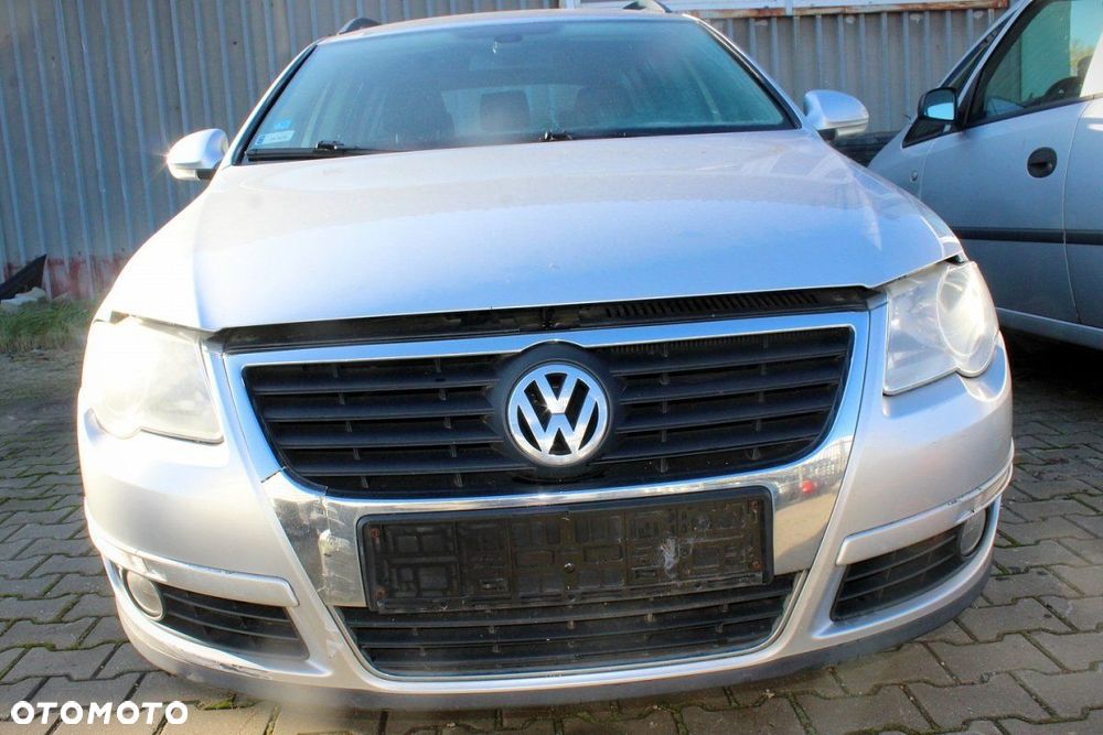 VW Passat B6 2010 2.0TDI CBAB Kombi (MASKA, ZDERZAK, LAMPA, BŁOTNIK, DRZWI, SZYBA, FOTEL) - 4