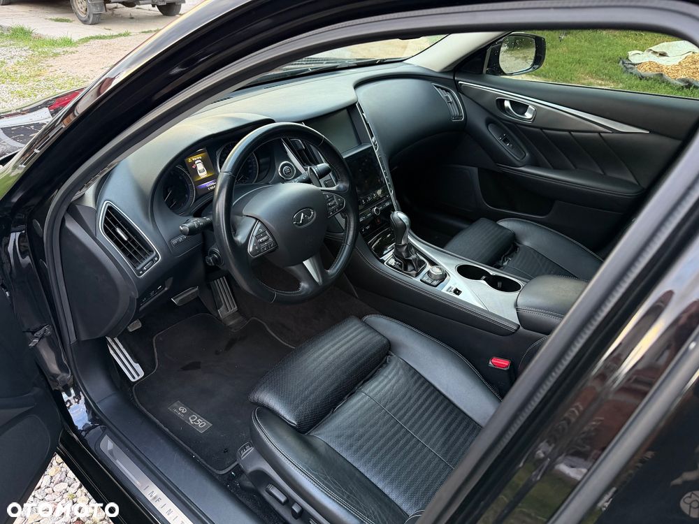 Infiniti Q50 2.0t Premium Sound Studio by Bose - 13