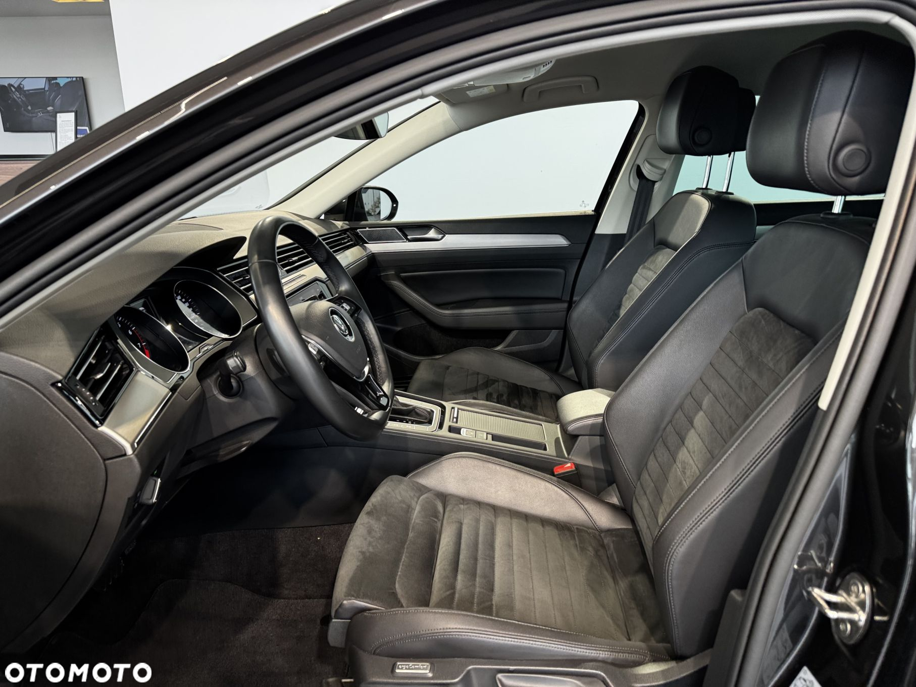 Volkswagen Passat - 16