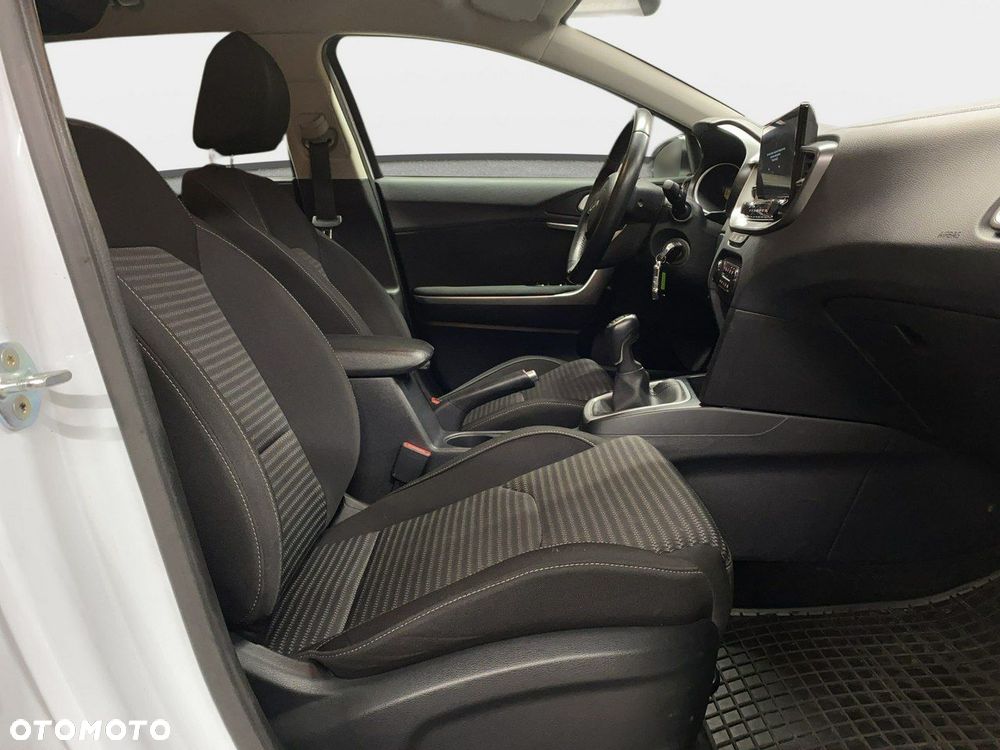Kia Ceed - 12