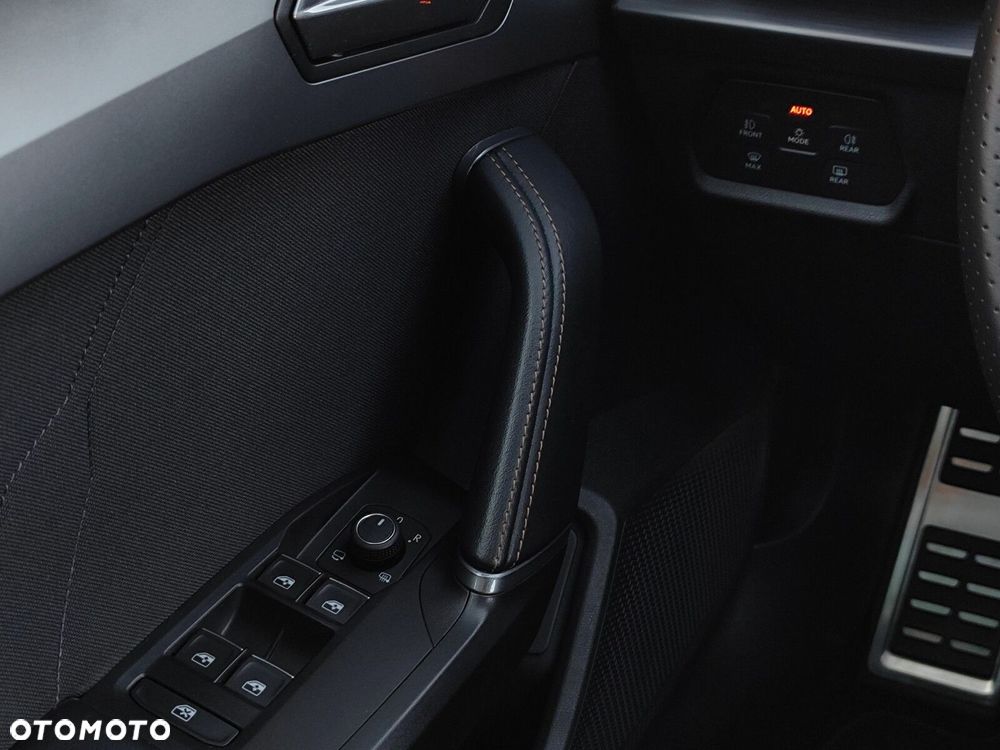 Cupra Formentor 1.4 e-Hybrid VZ DSG - 17