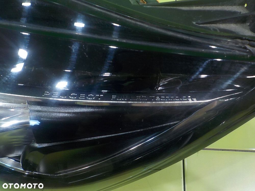308 II GT 1.2 B AUT 16r HB 5D lampa lewa przod FULL LED 9800546480 - 5