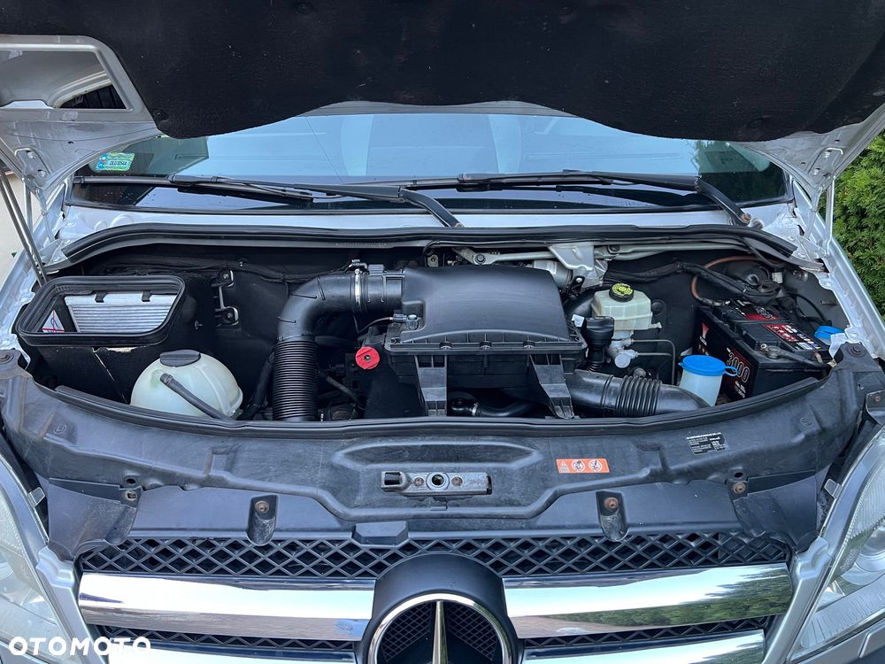 Mercedes-Benz Sprinter - 11