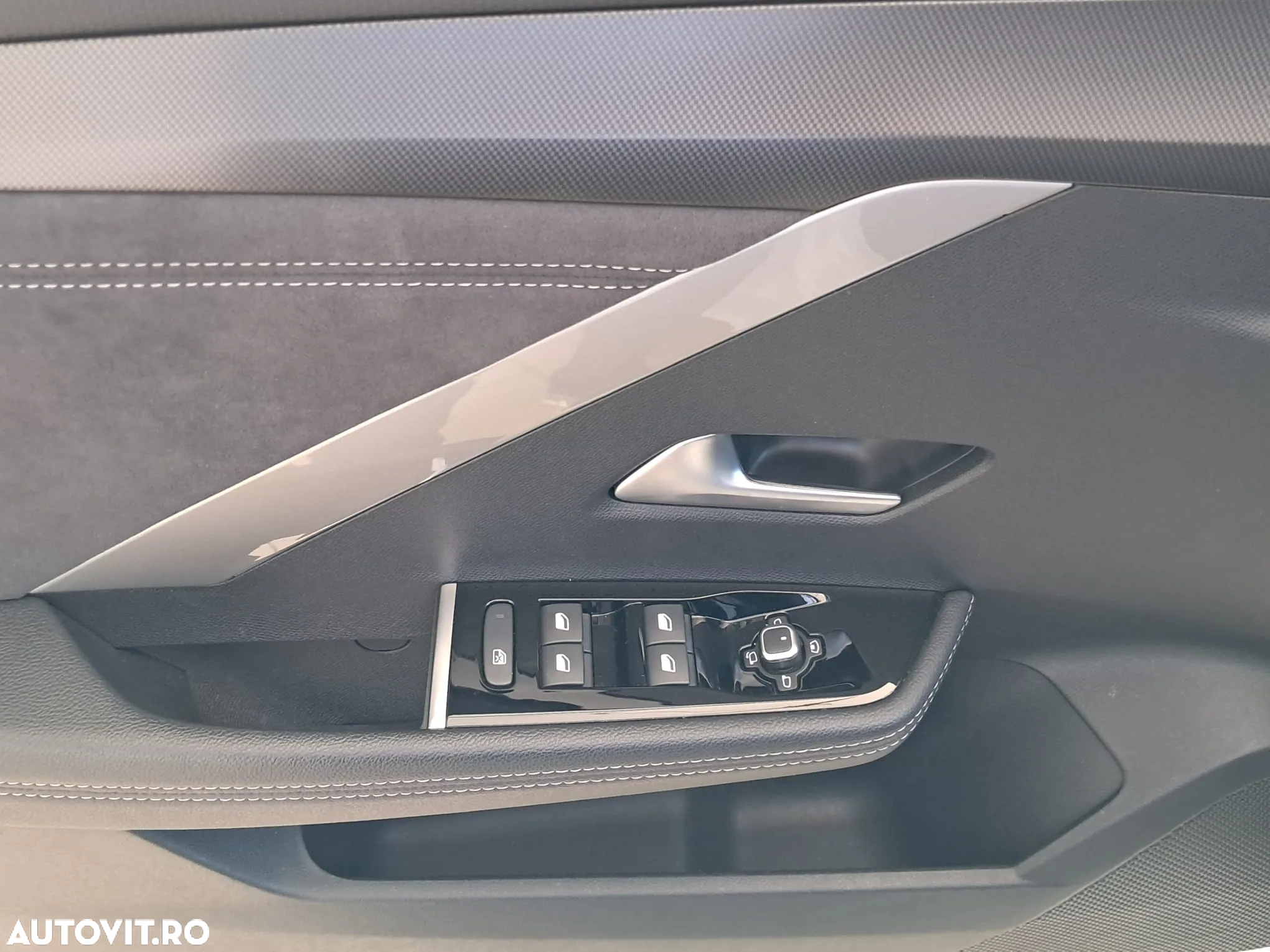 Opel Astra Sport Tourer 1.6L Turbo PHEV AT8 GSe - 12