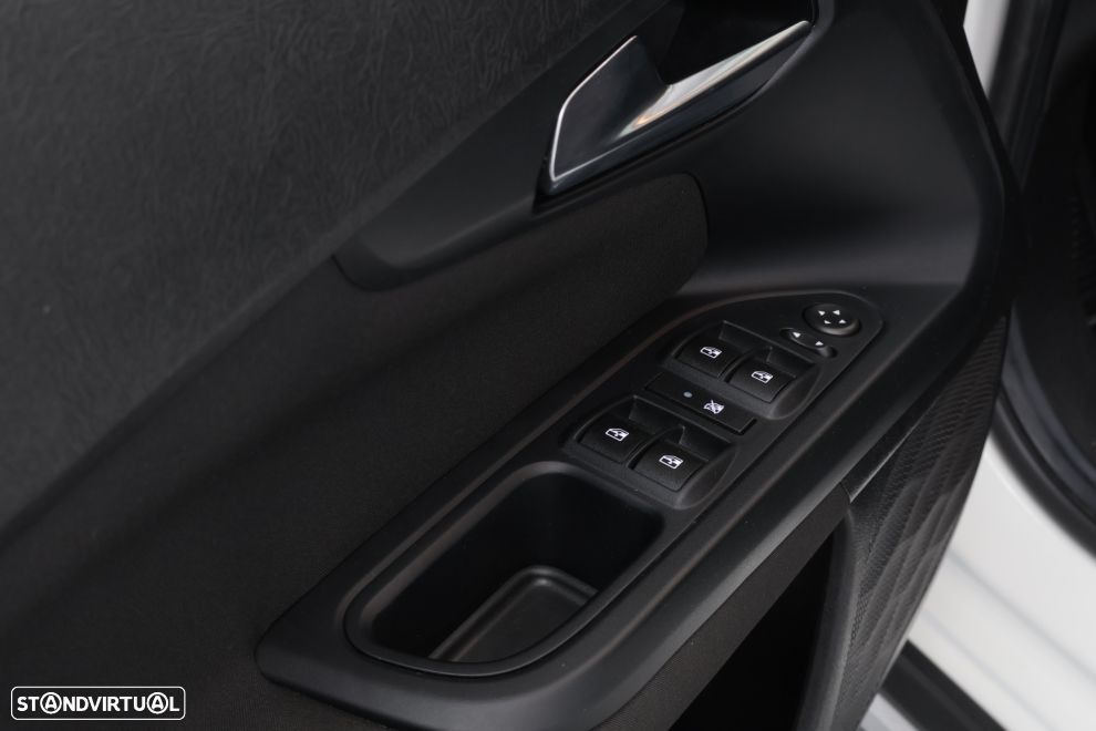 Fiat Tipo Station Wagon Cross 1.0 GSE T3 Cross - 25