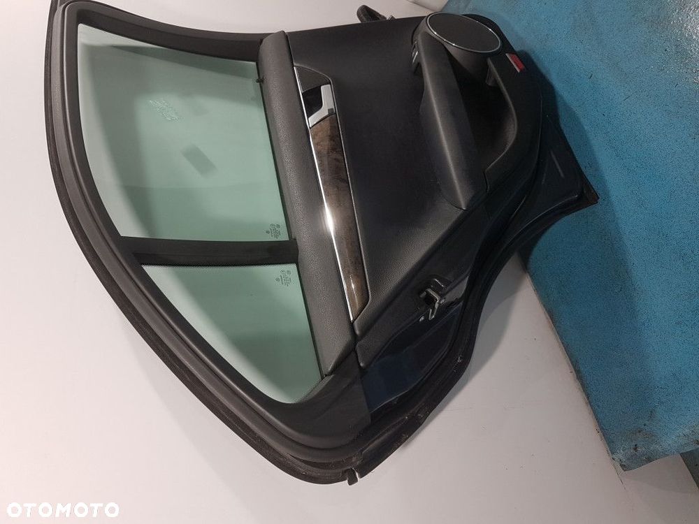 MERCEDES W204 DRZWI TYŁ LEWE 755 - 12