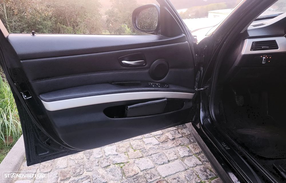 BMW 320 d DPF Touring Blue Performance Edition Fleet Sport - 22