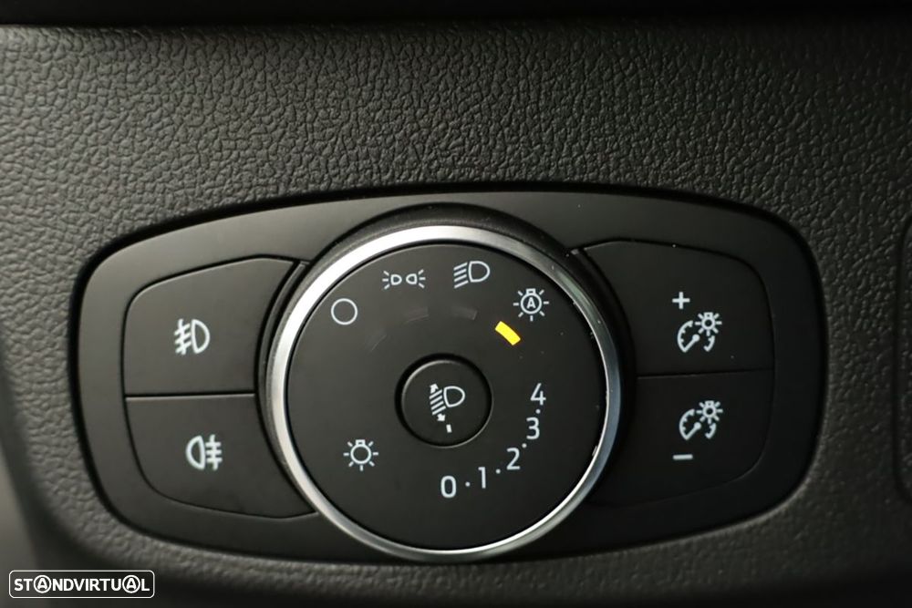 Ford Focus 1.0 EcoBoost MHEV ST-Line X - 19